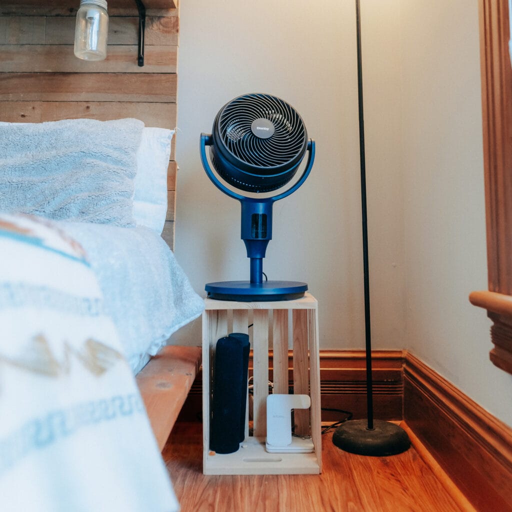 Danby 7" Ultra Quiet 9-Speed Air Circulator Fan – Midnight Blue with DC Motor, Remote & Aromatherapy
